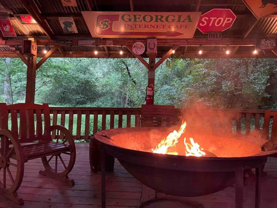 Cute Cabin Creek & Firepit #12 Helen Esterno foto